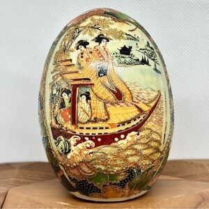 VNT Satsumi Egg - Oriental, Porcelain, Geishas